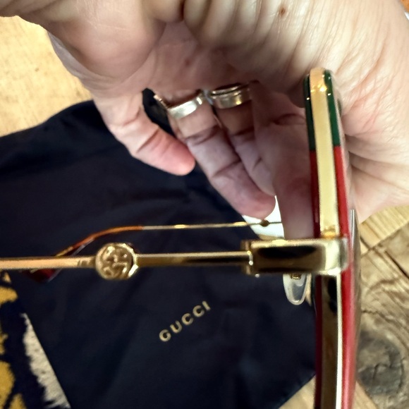 Gucci Red and Green Octagon Oversized Designer Sunglasses - Picture 7 of 7